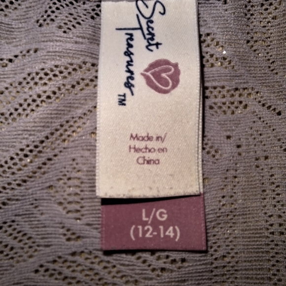 A bundle of 4 pairs of ladies' large panties. Sexy, comfortable, lingerie - Picture 4 of 15